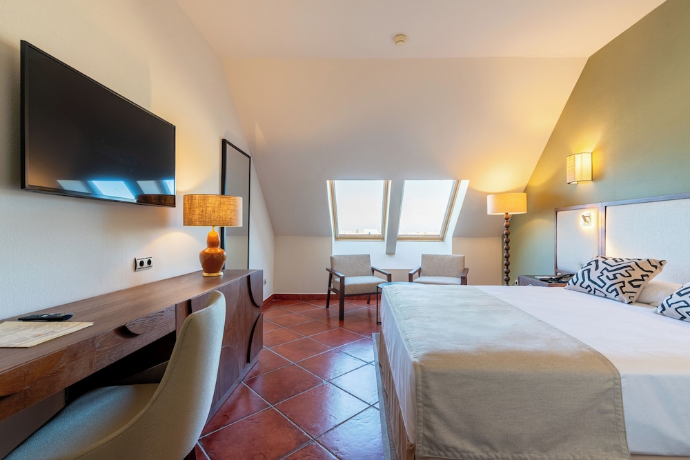 Economy, Twin Beds