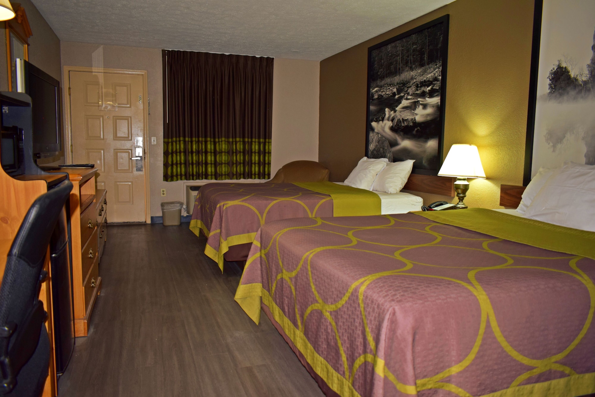 Room, 2 Queen Beds, Smoking