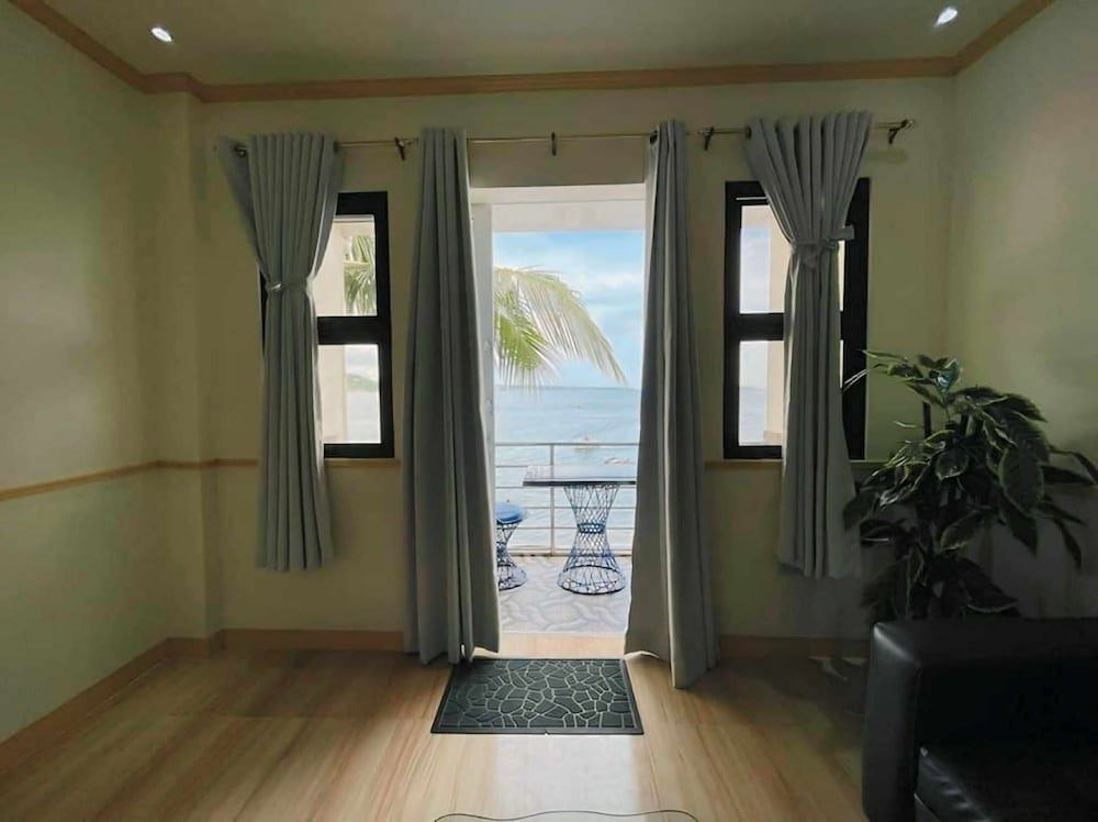 Mango's Beachfront Resort 39/69