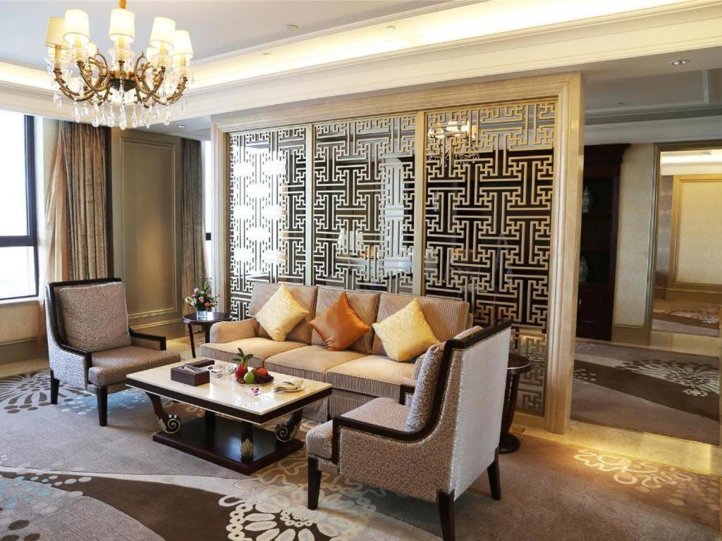 Canal Jinling Grand Hotel 19/35