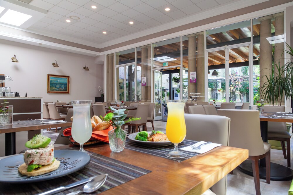 Plaza Camelinas Hotel 43/63