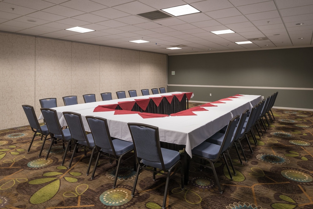 Holiday Inn Spokane Airport 37/52