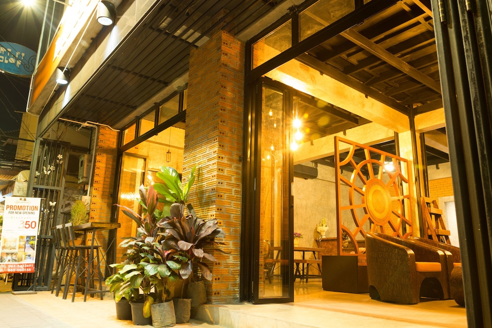 Iris Hostel 4/40