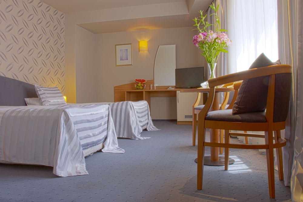 Hotel Triada 23/76