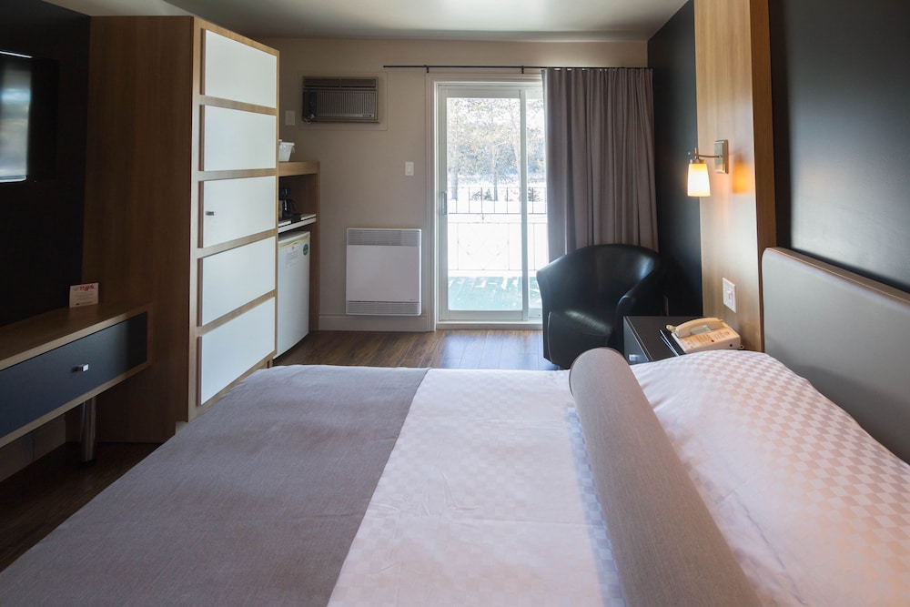 Hotel Marineau Mattawin 3/30