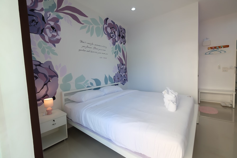 Baan Pastel Boutique Hotel Hostel 24/70