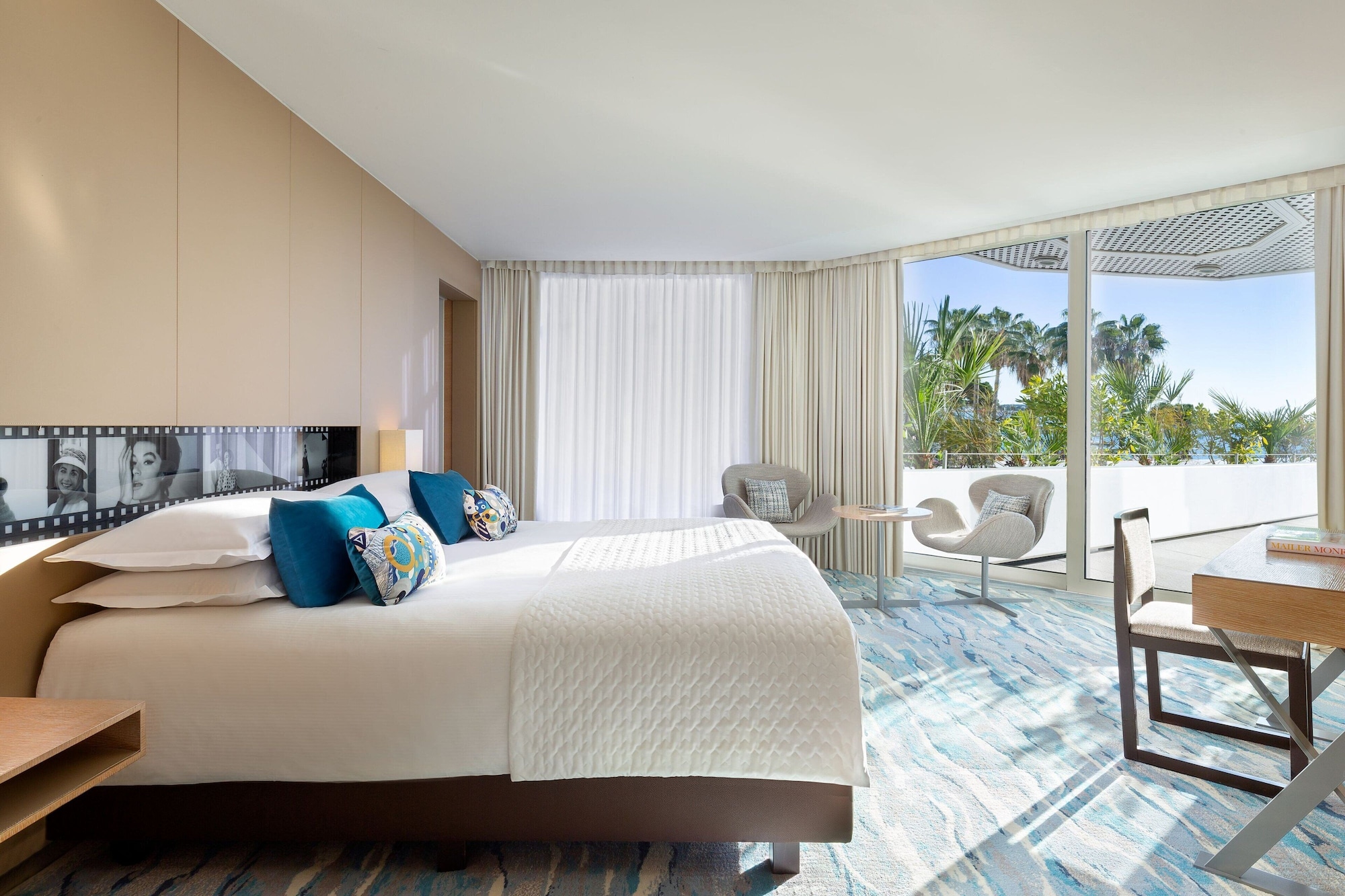 Room at Jw Marriott Cannes, CANNES