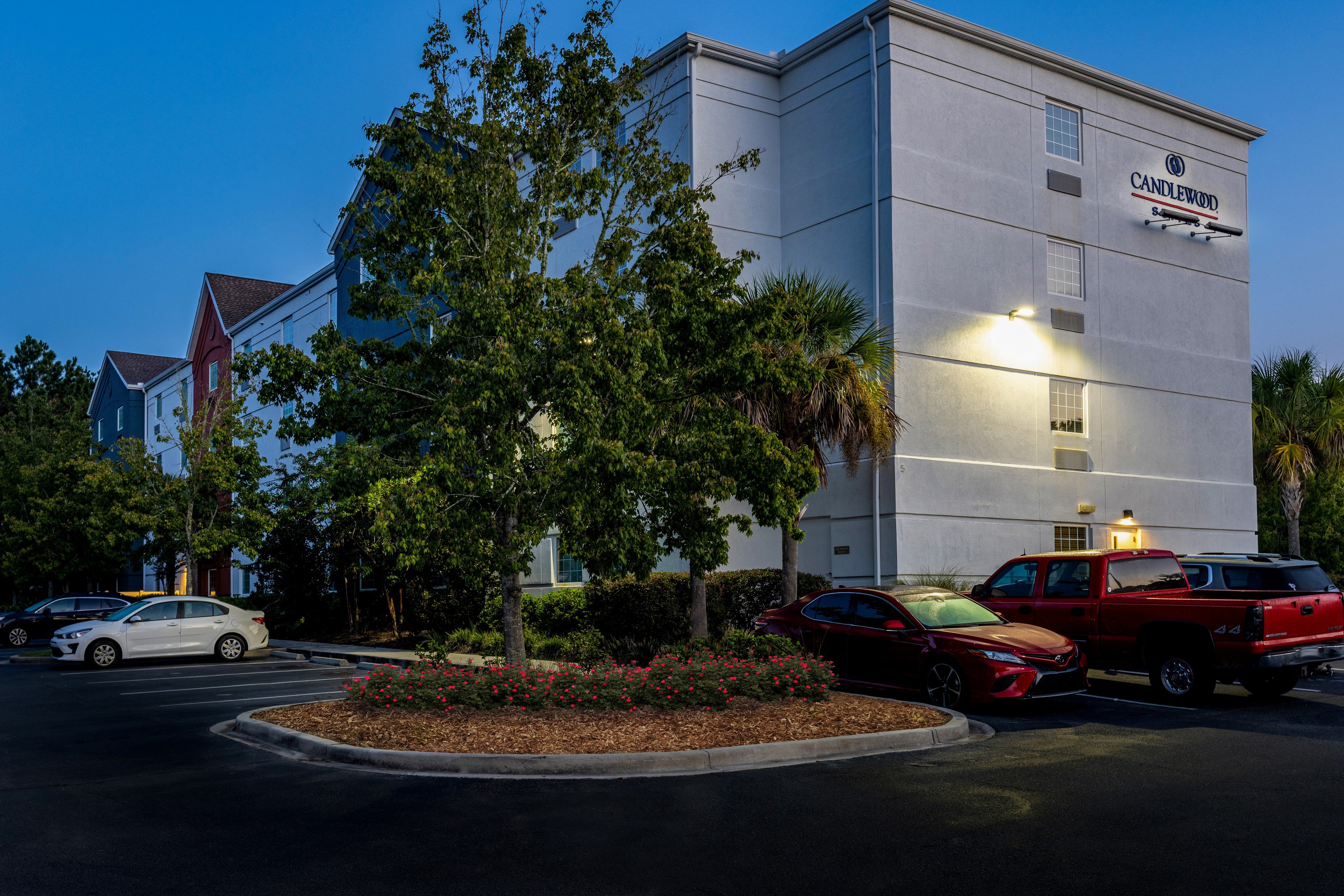 CANDLEWOOD SUITES BLUFFTON - HILTON HEAD 61/73