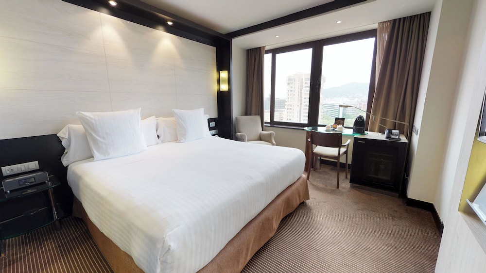 MELIA BARCELONA SARRIA 8/63