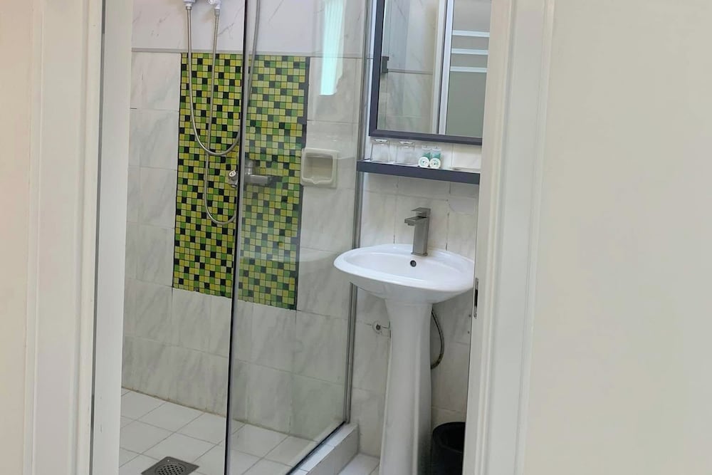 Sunday Hostel 42/42