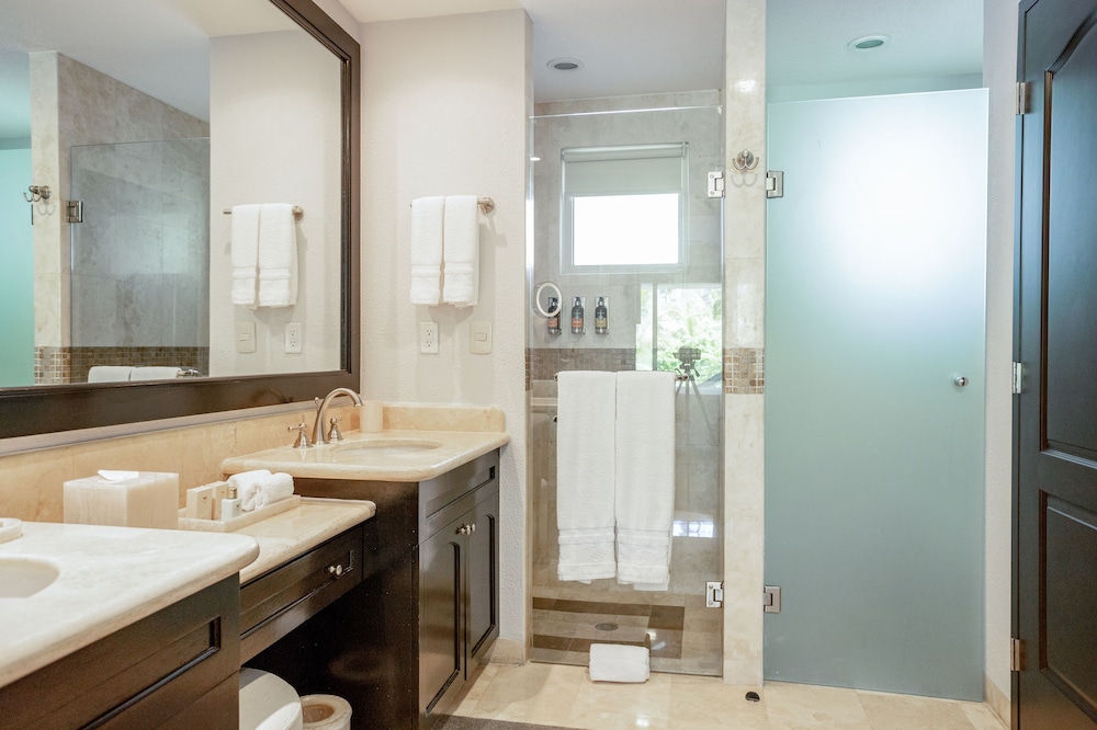 2 BEDROOMS, SUITE, OCEAN VIEW
