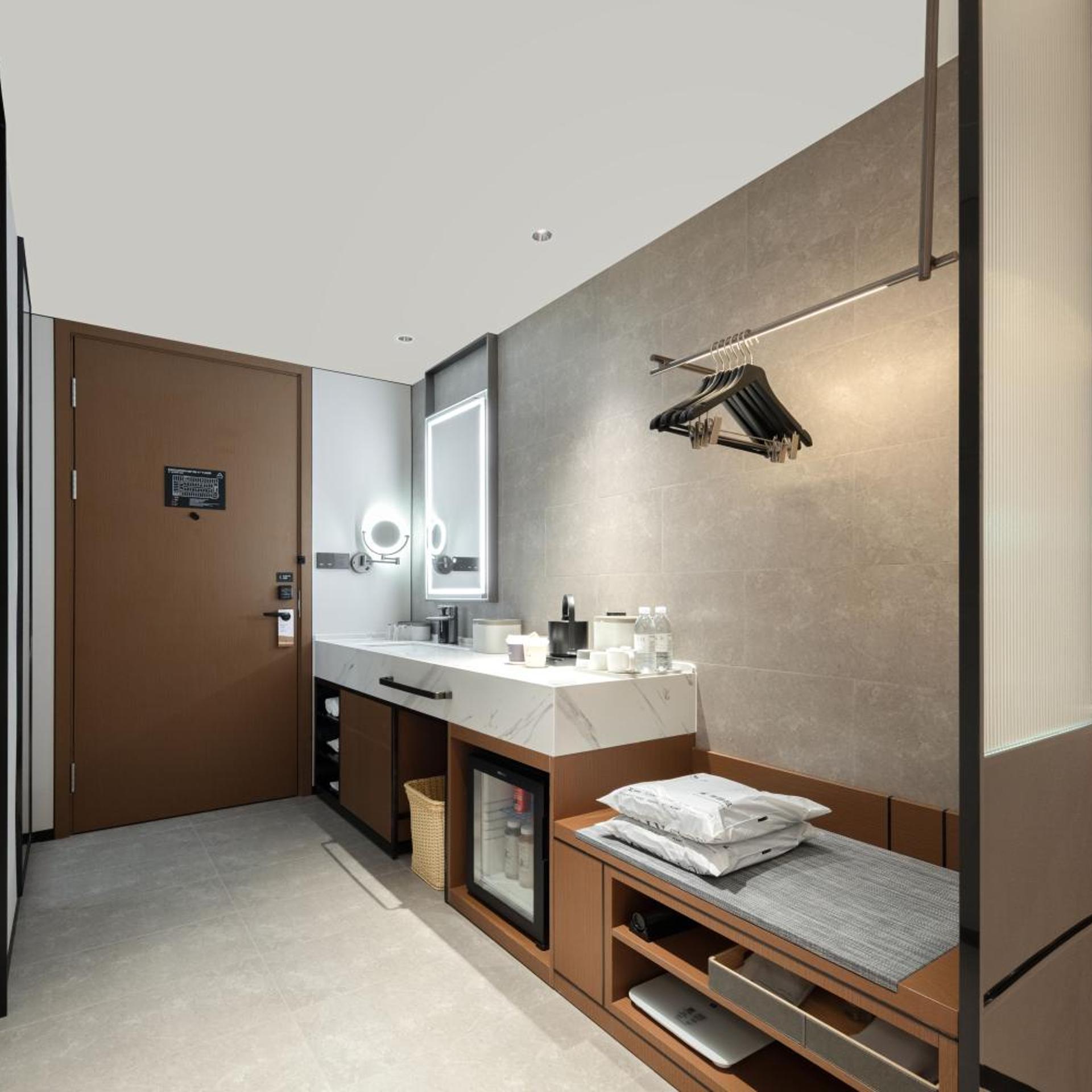Atour Hotel Shenzhen CBD Futian Metro Station 30/50