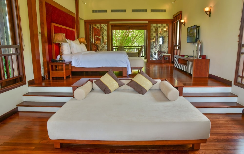 Furama Villas Da Nang 42/75