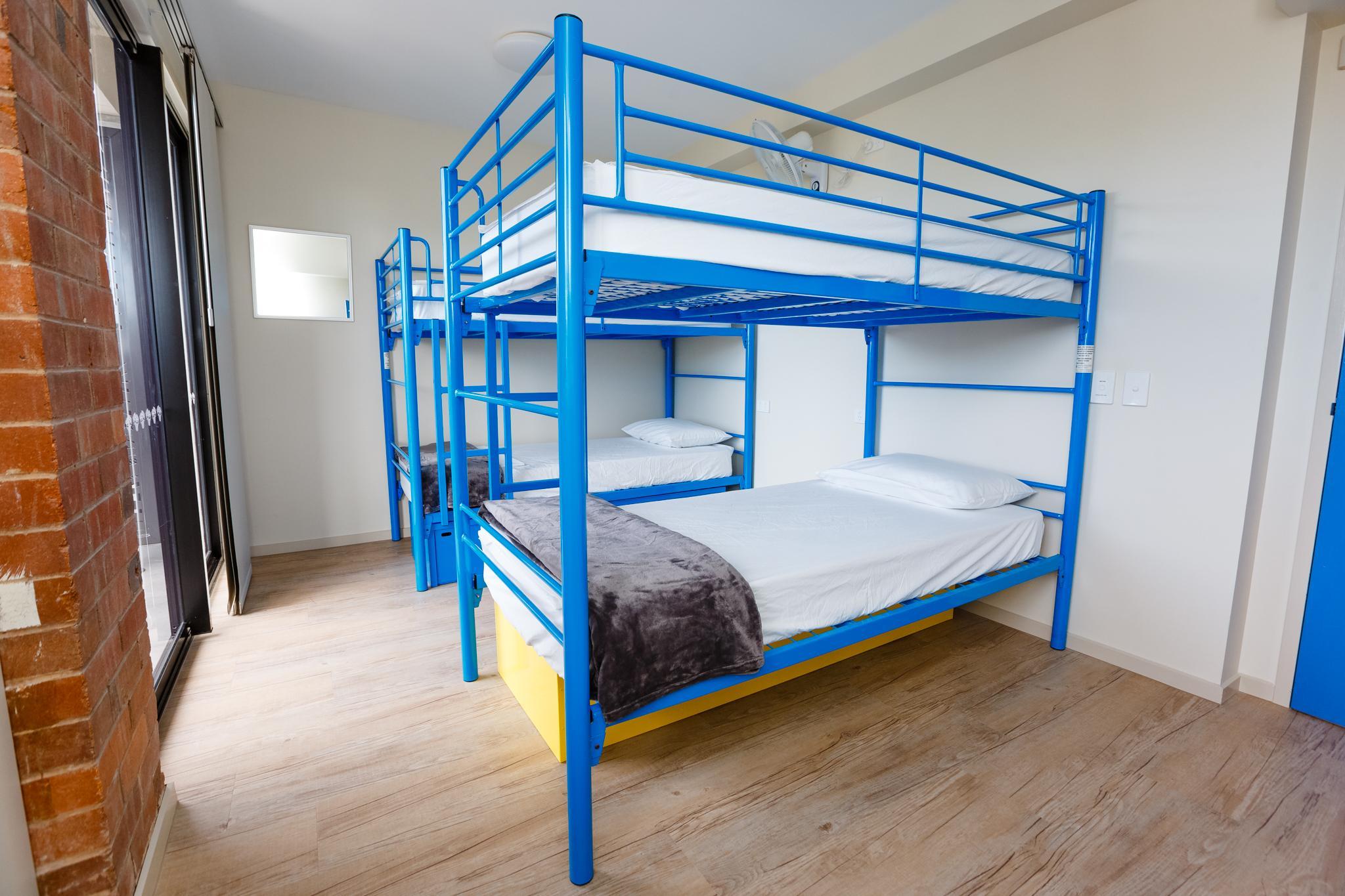 Mixed Dorm, Standard, Single, 4 Beds