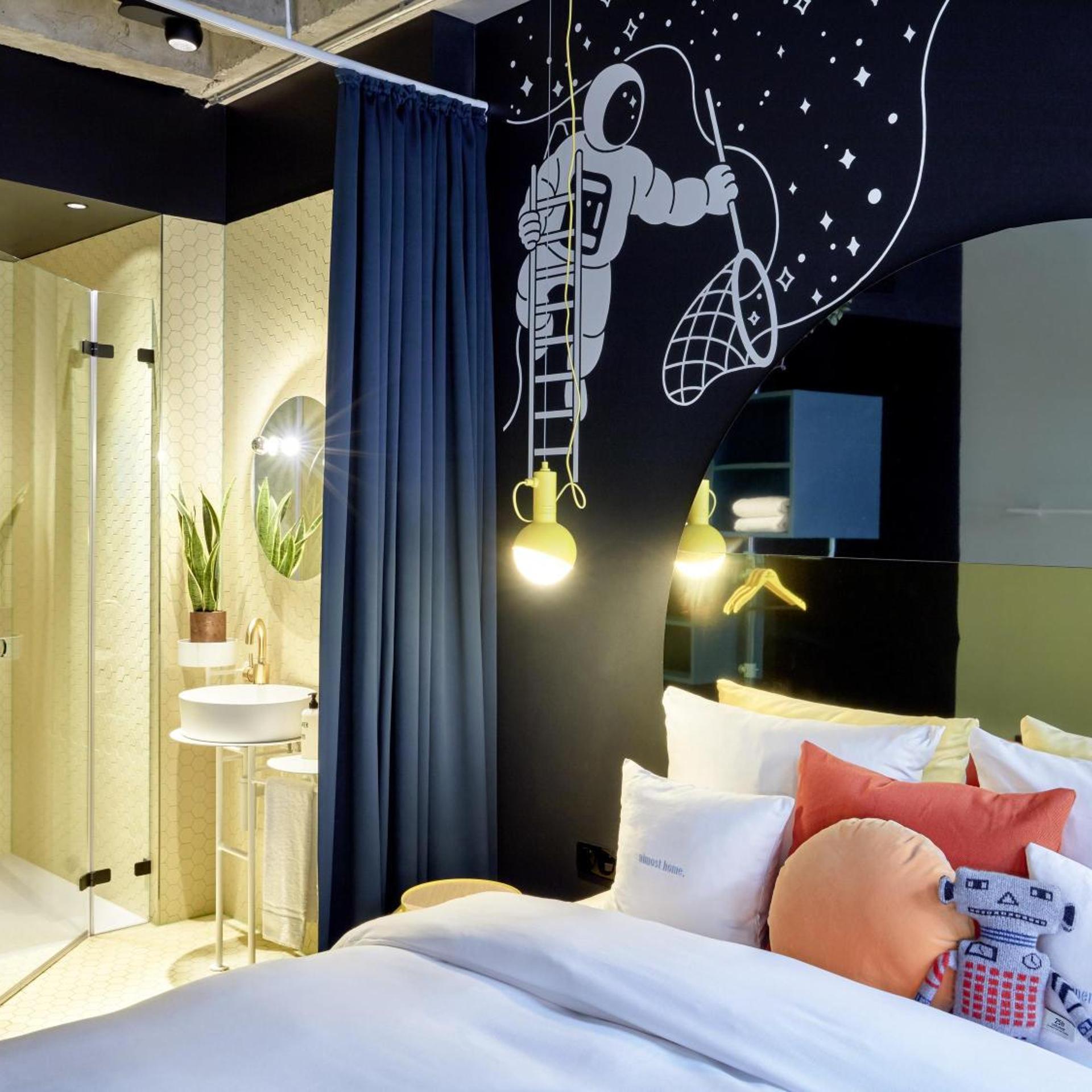 Inner, Medium, Circle, King Bed