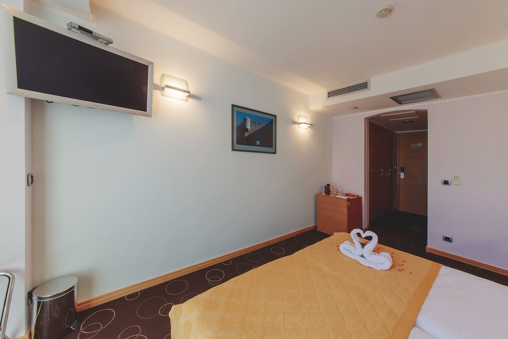 Hotel Montenegro Beach Resort 50/81