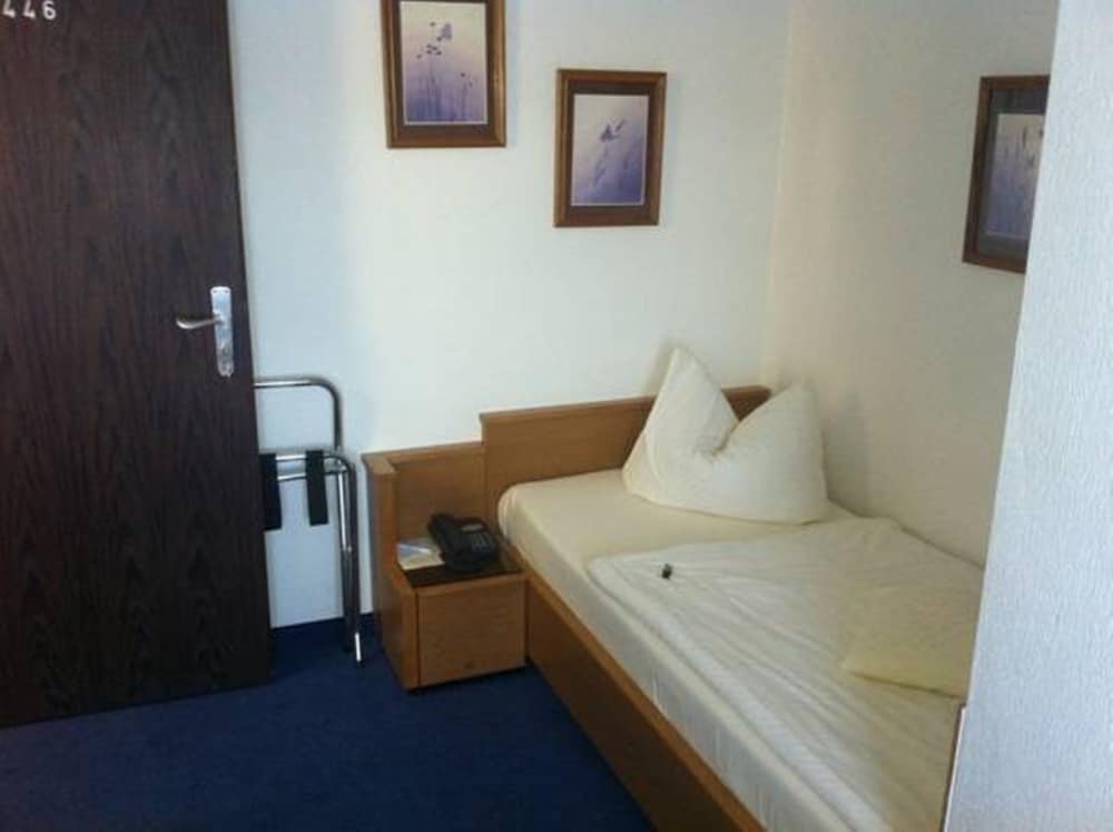 Hotel Schumacher Dusseldorf 28/66