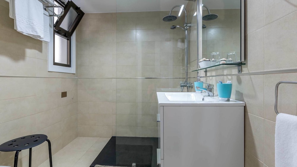 1 BEDROOM, SUPERIOR, APARTMENT