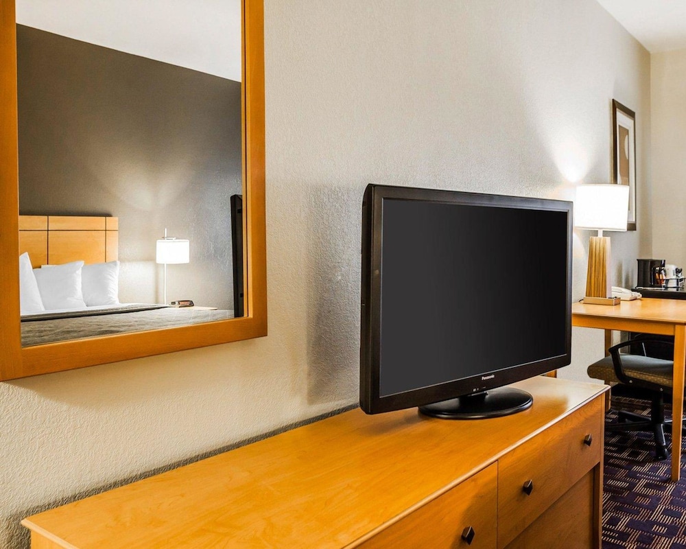 Quality Inn & Suites Des Moines Airport 43/50