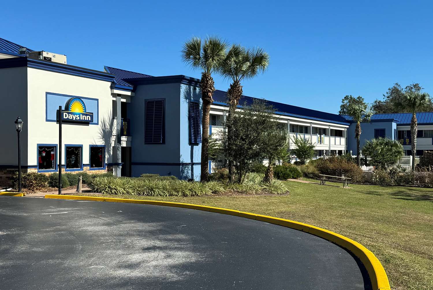 Days Inn by Wyndham Brooksville/Dade City 30/31