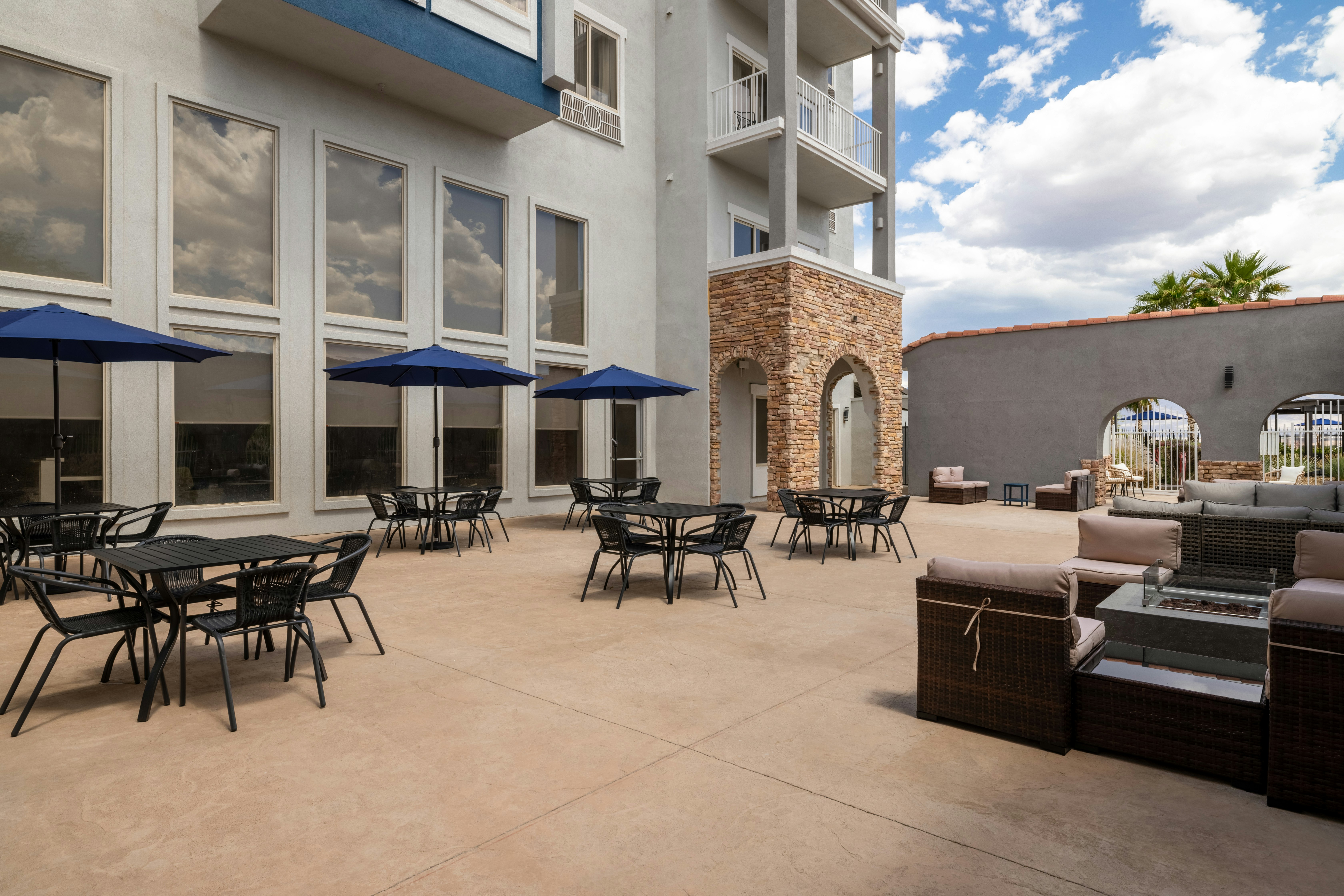 Hampton Inn & Suites by Hilton Mesquite 43/44