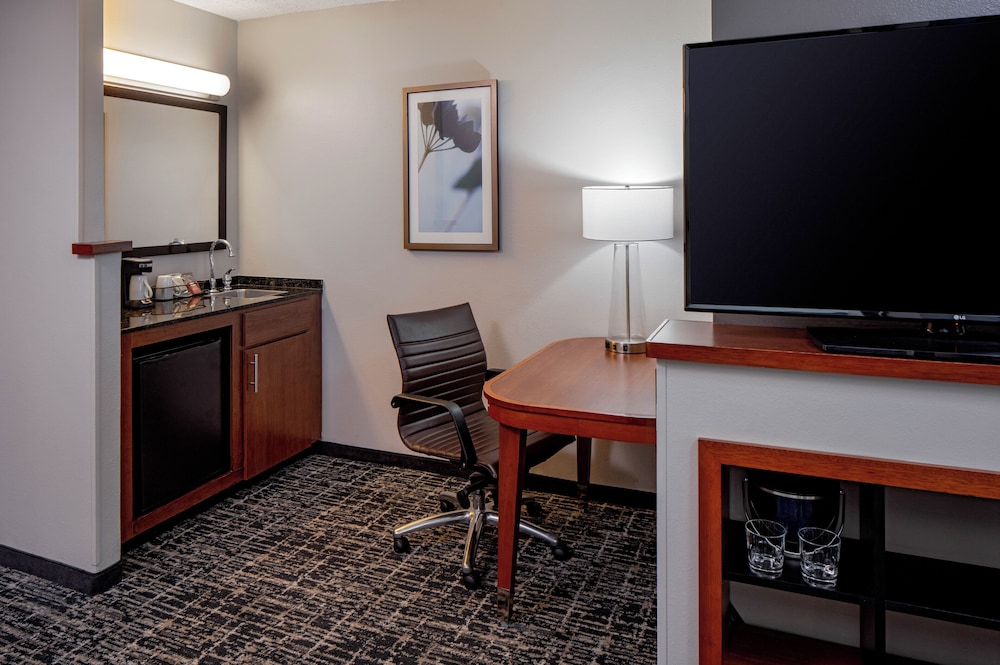 Hyatt Place Fair Lawn Paramus 36/40