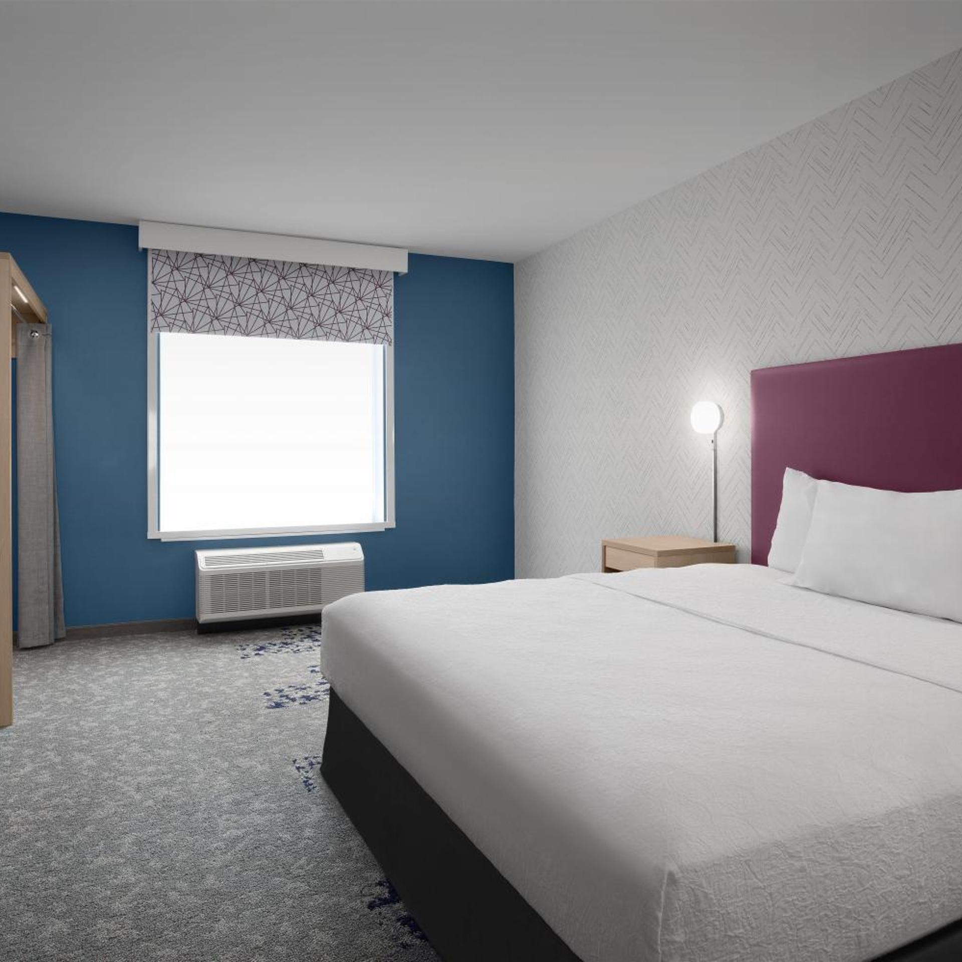 Studio, Suite, King Bed, Bathtub, Accessible
