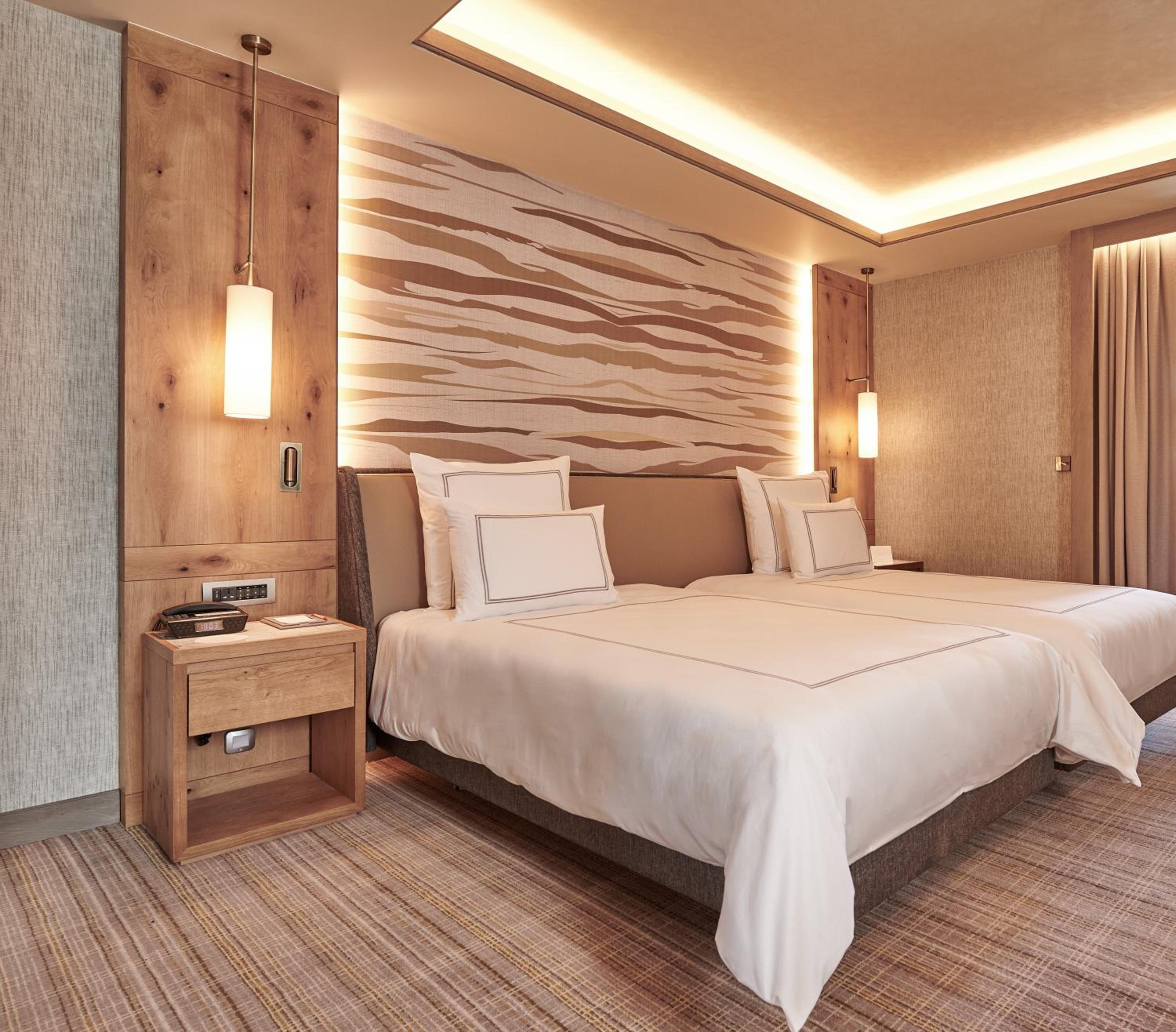 Swiss, Executive, Twin Beds, Forest View