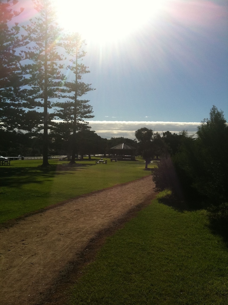 Ruby's Queenscliff 19/28