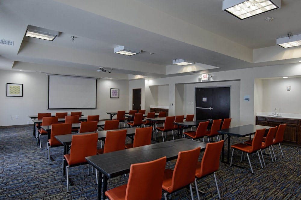 Holiday Inn Express Hotel & Suites Corpus Christi 42/44