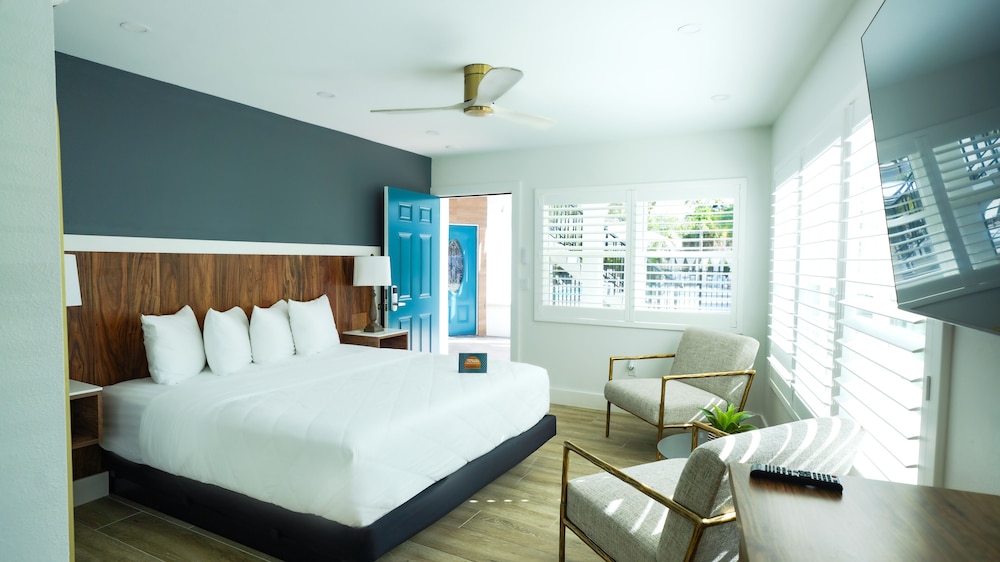 Ivory Sands Beach Suites 12/50