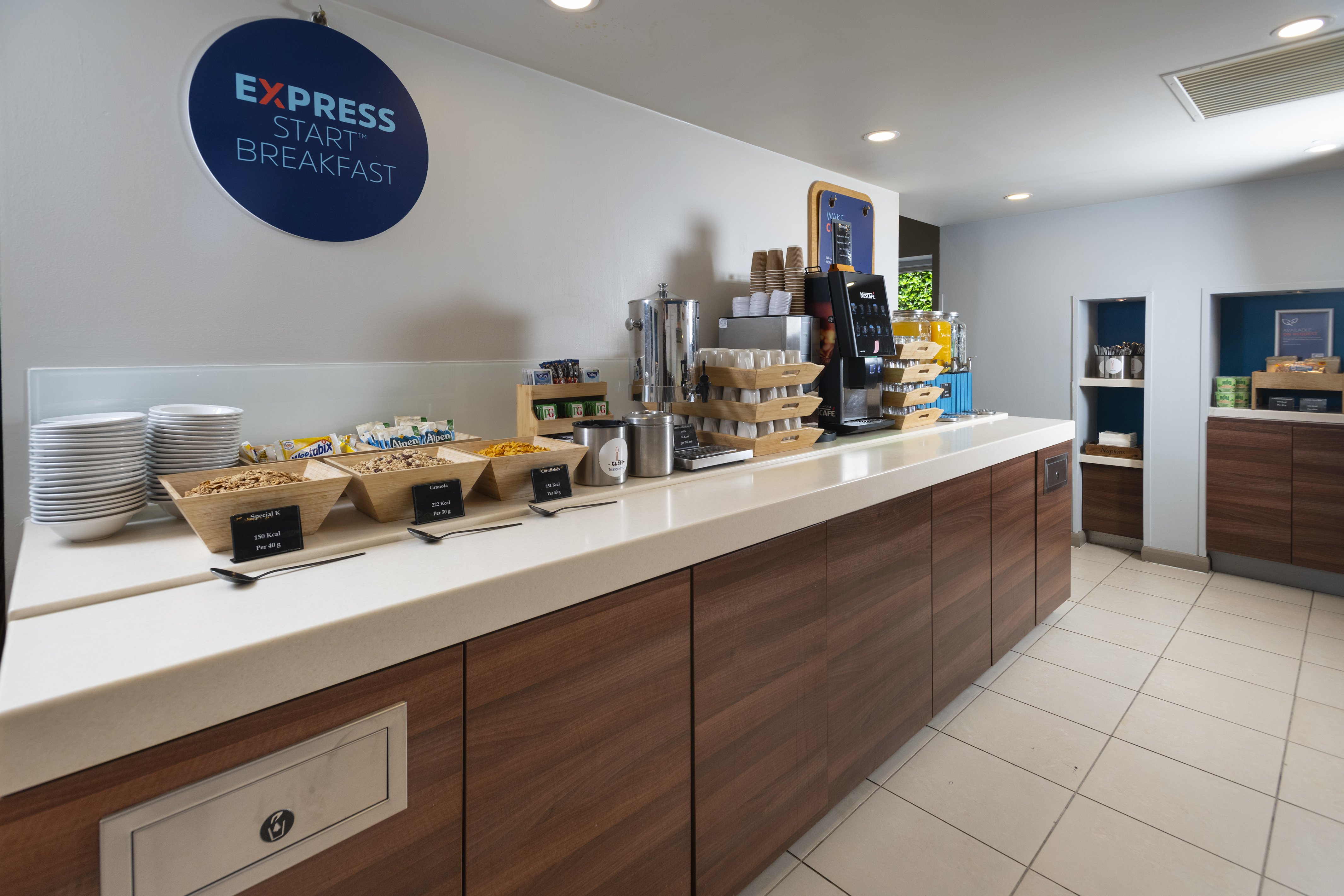 Holiday Inn Express Taunton 25/55