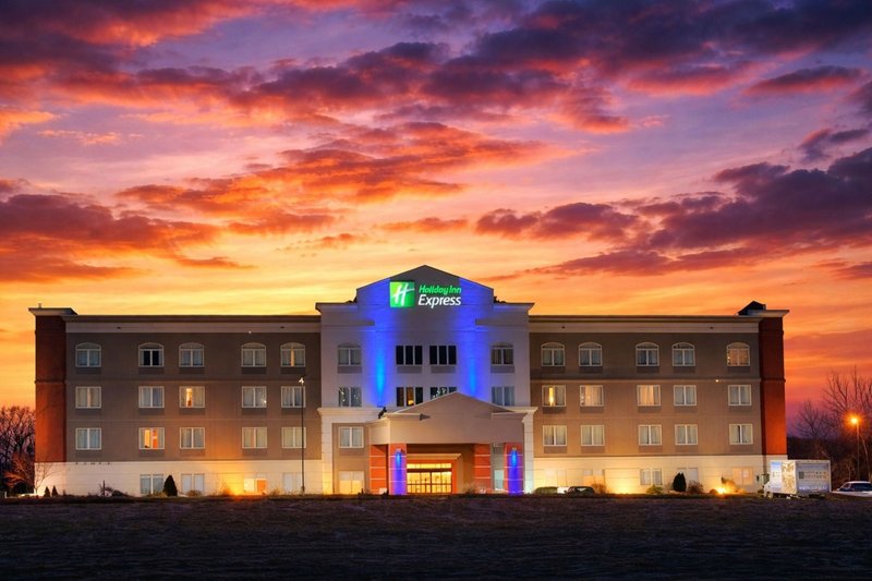 Holiday Inn Express Syracuse-Fairgrounds 5/75