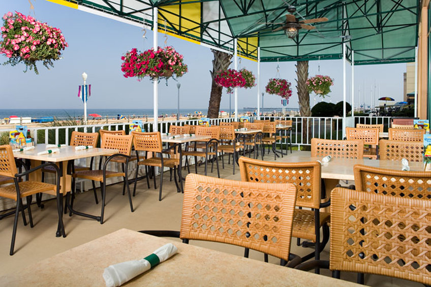 Holiday Inn Oceanside 53/77