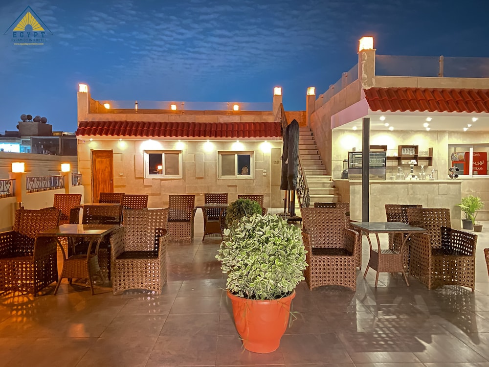 Egypt Pyramids Inn 2/50
