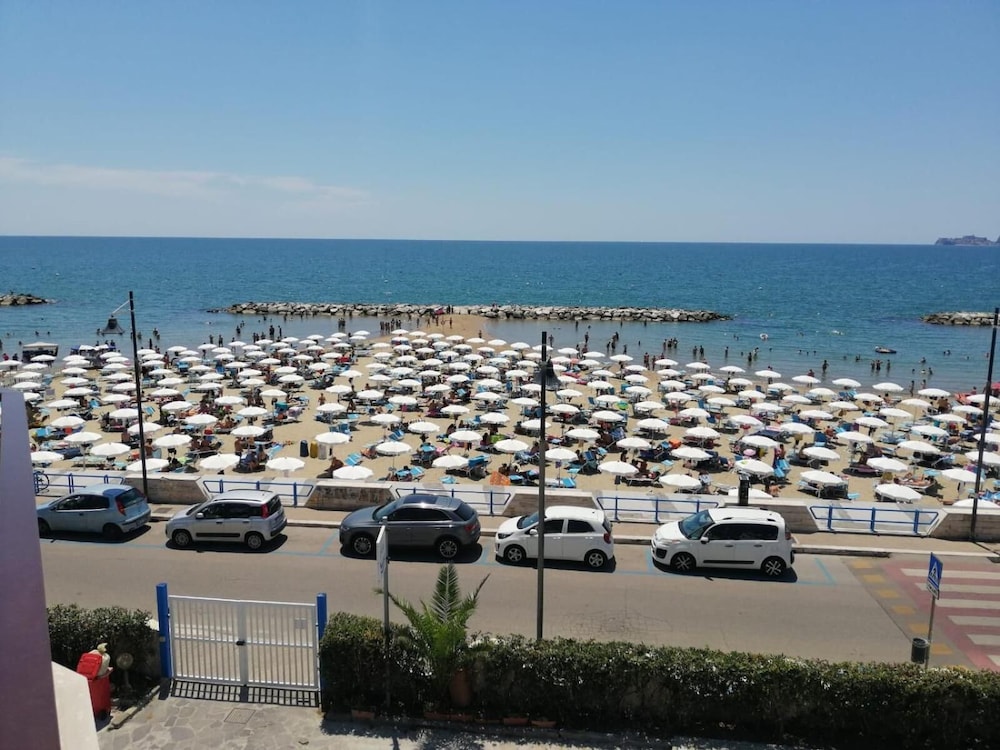 Hotel Tirreno 35/52