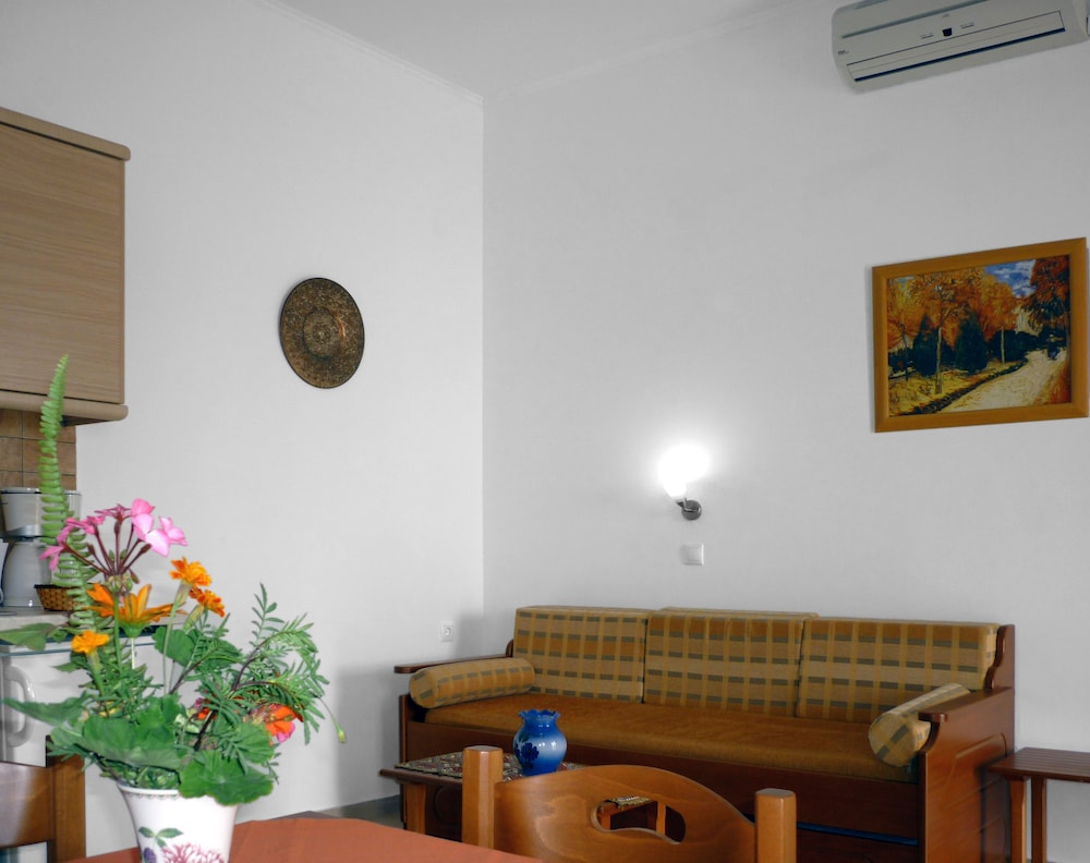 Nereides Seaside Apartments 54/73