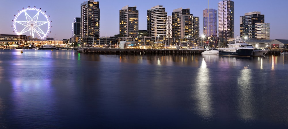 The Sebel Residences Melbourne Docklands 51/55