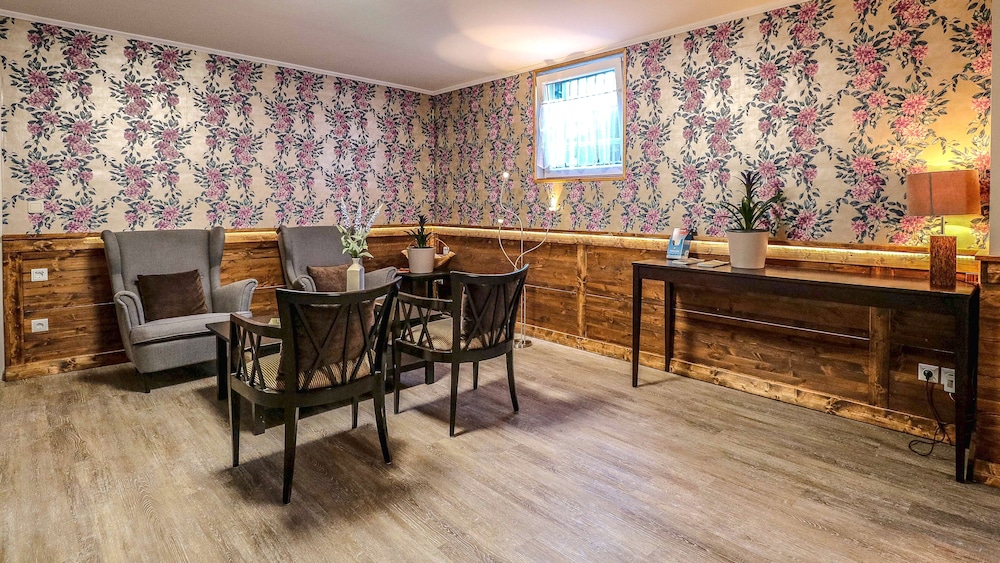 Hotel Eschborner Hof 11/18