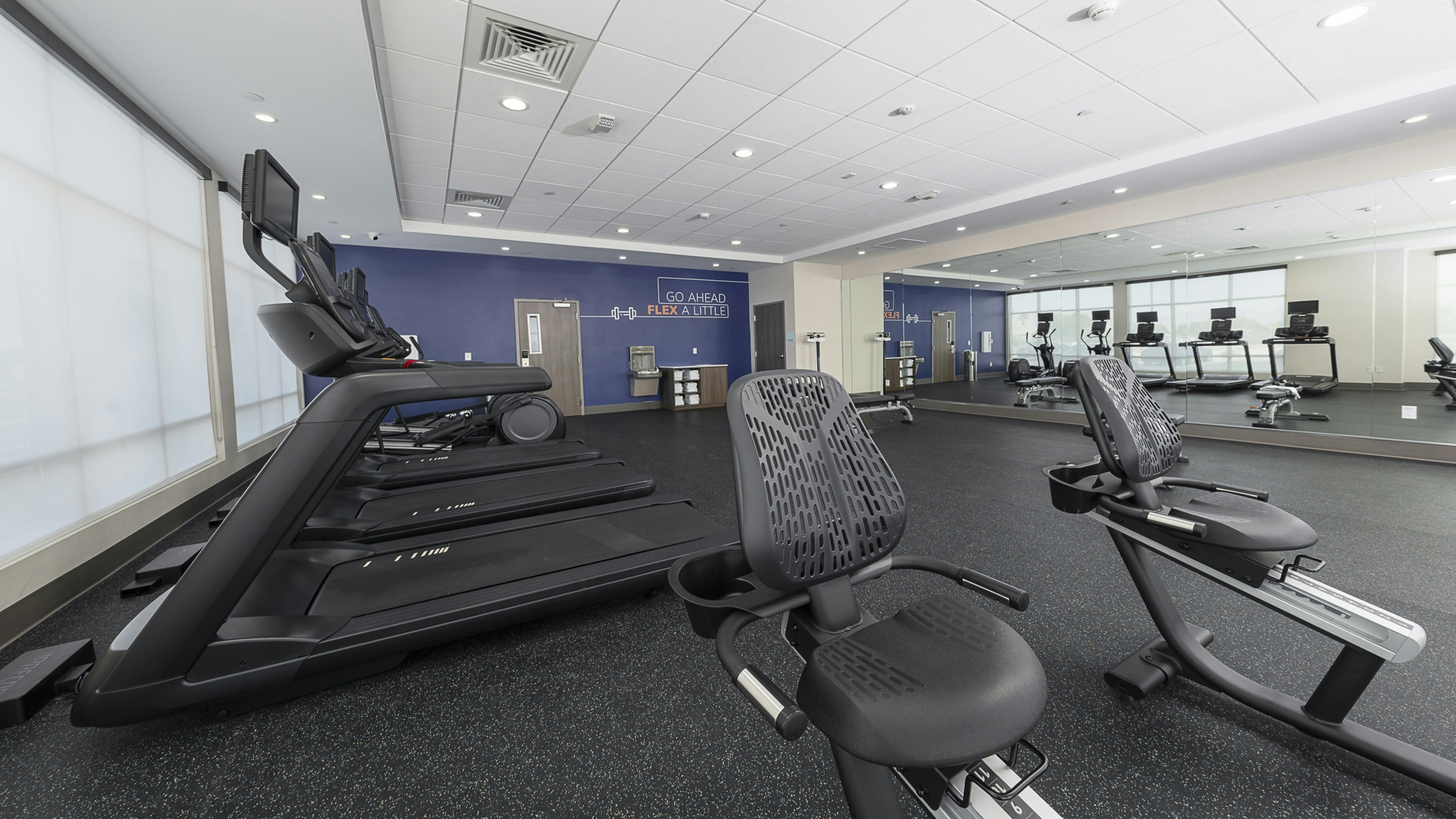 Holiday Inn Express & Suites - Ridgecrest - China Lake, an IHG Hotel 12/34