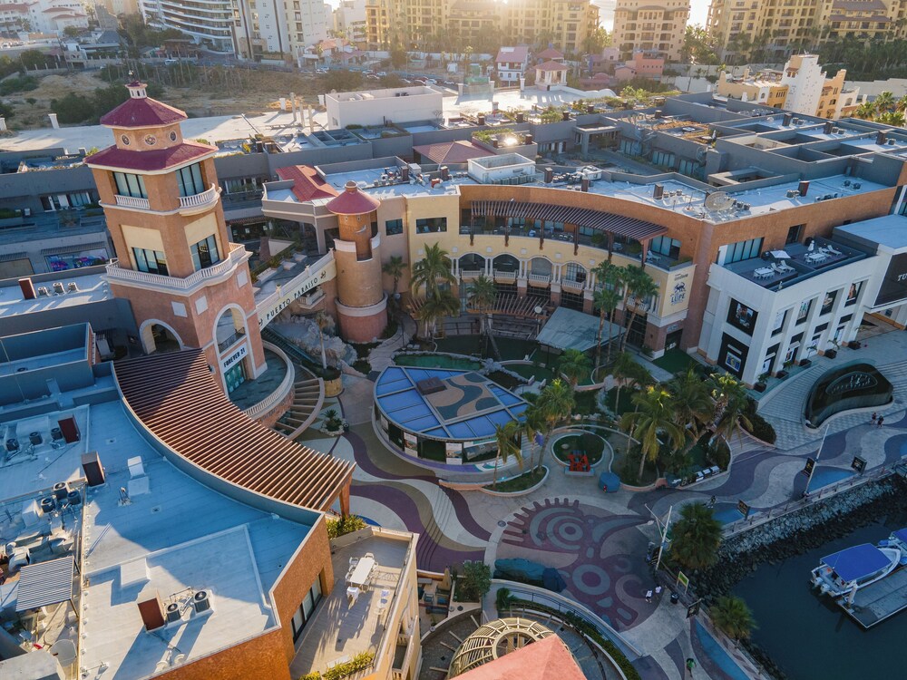 The Paraiso Residences at Marina Cabo 46/55