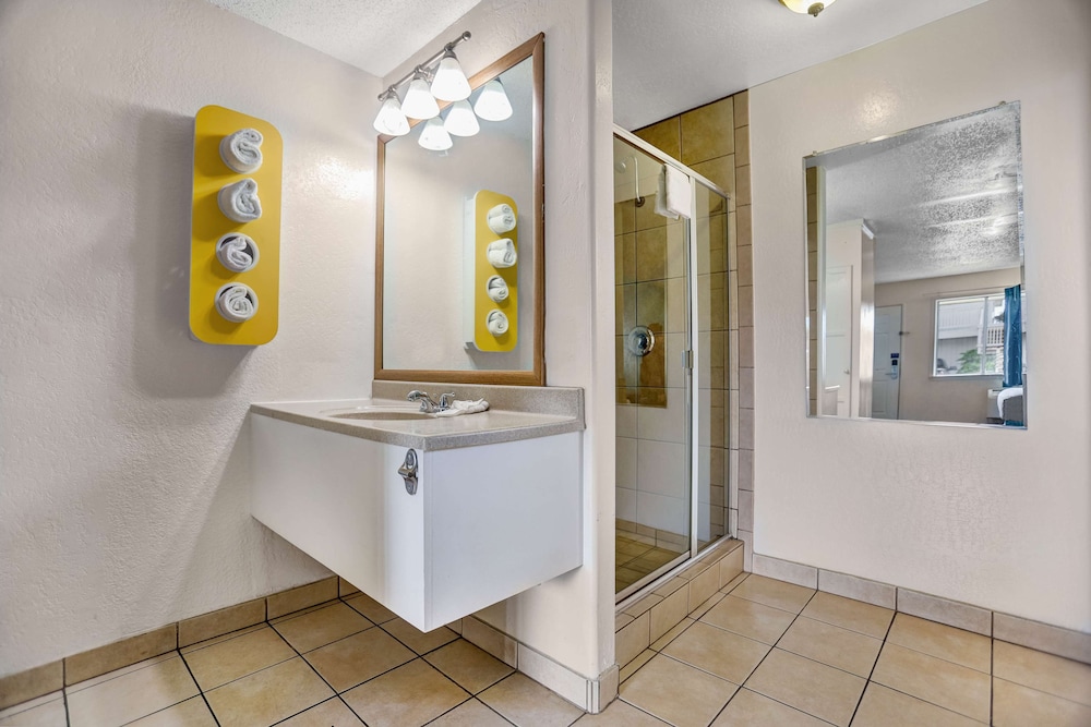 Motel6 Fort Bragg, CA 49/49