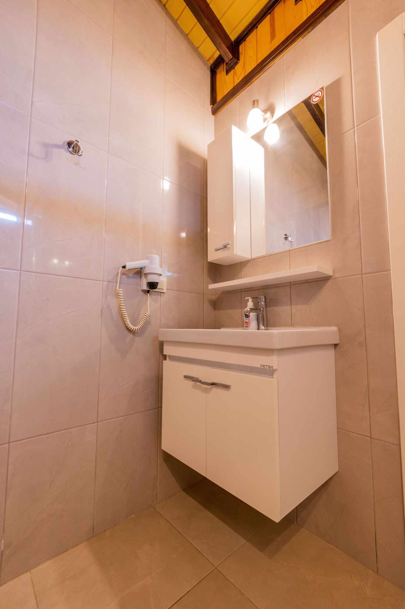 1 Bedroom, 1 Double and 1 Single Bed, Adult Only، Caretta Caretta Pension 4/4
