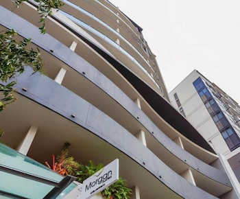 Morgan Suites 8/64