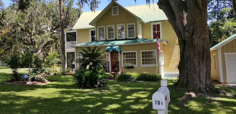 Dolan House B&B 17/20