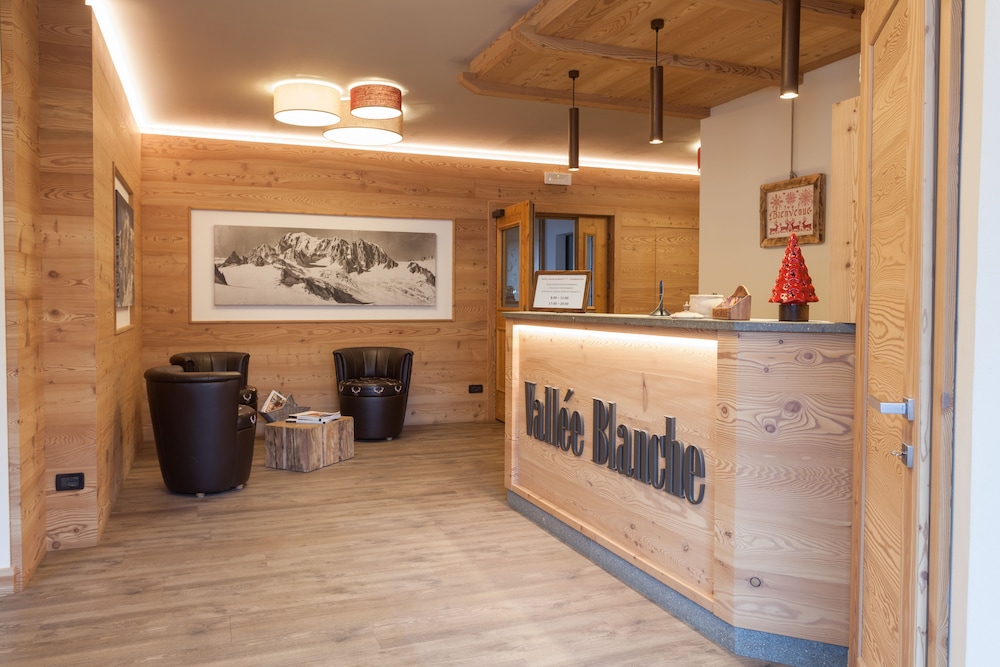 La Vallee Blanche Hotel 4/69
