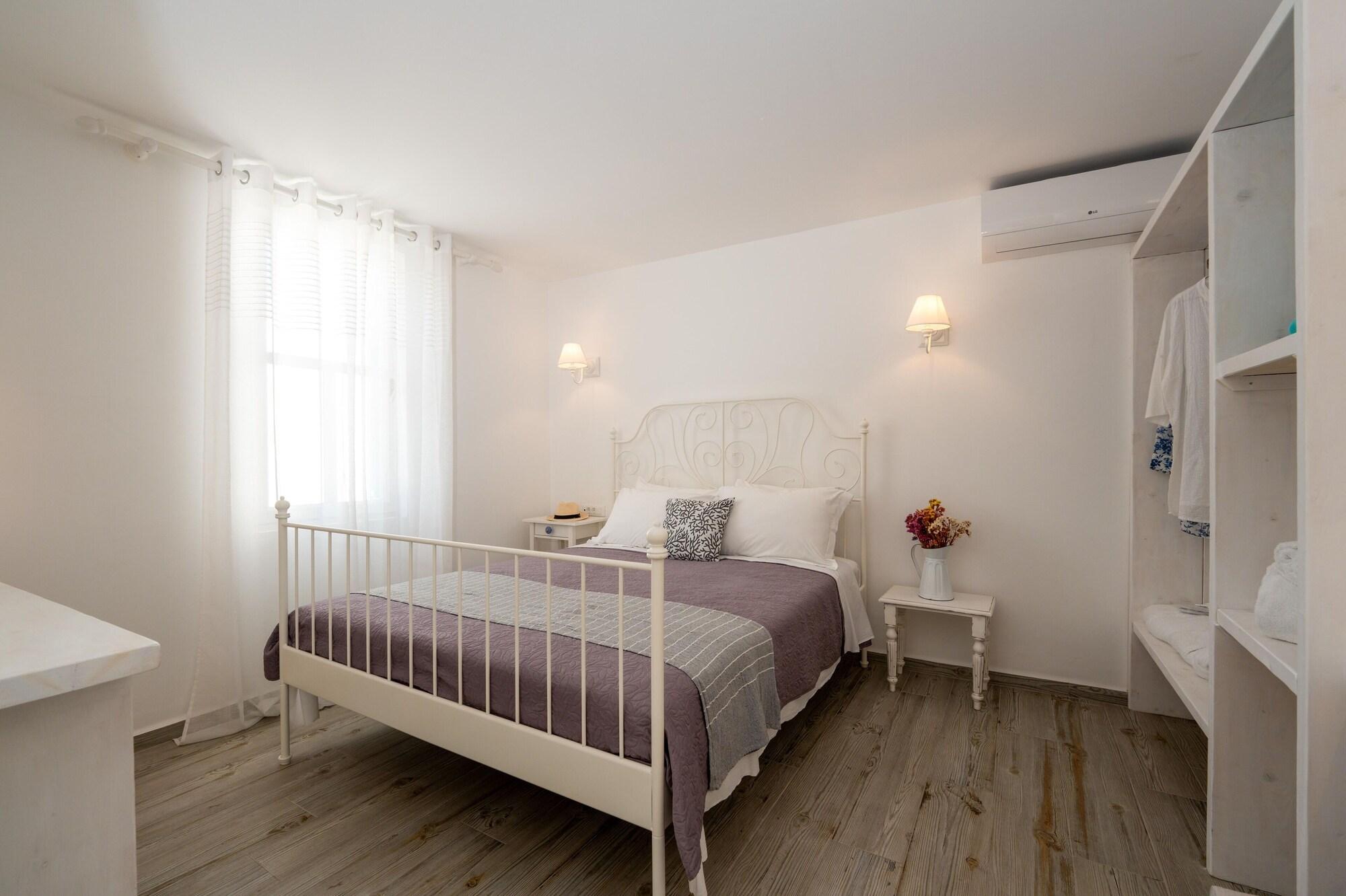 Romantic, Double Bed