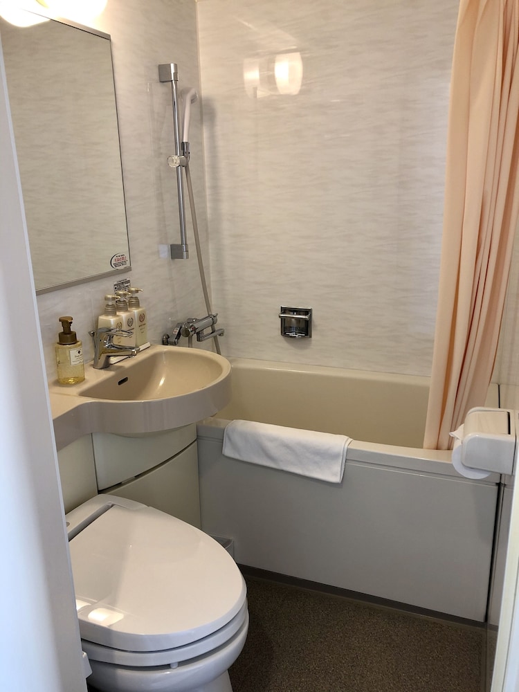 Hotel Mid In Meguro-Ekimae 70/71