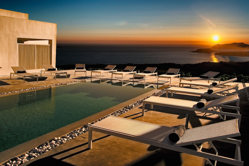May Seven Suites - Adults Only 21/50