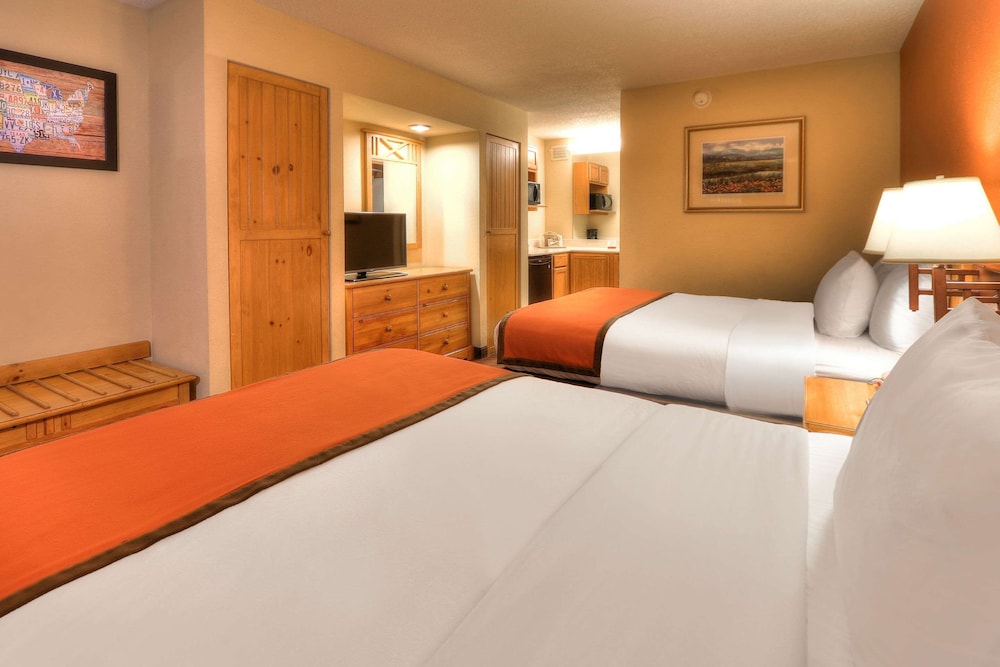 Econo Lodge Pigeon Forge Riverside 22/34